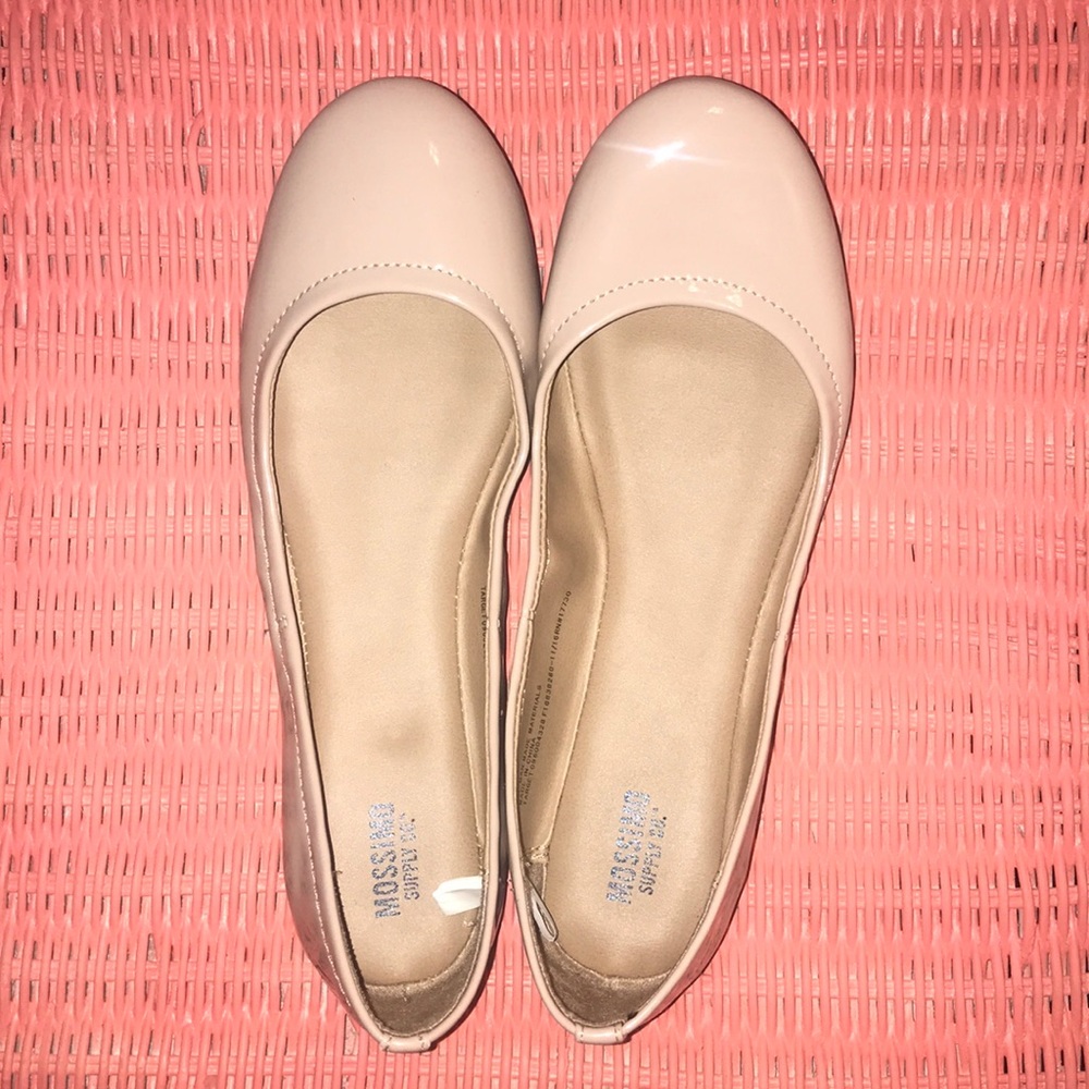 Nude Flats